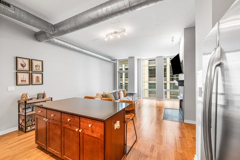 Tiny photo for 700 N Larrabee Street #1105, Chicago, IL 60610 (MLS # 12741510)