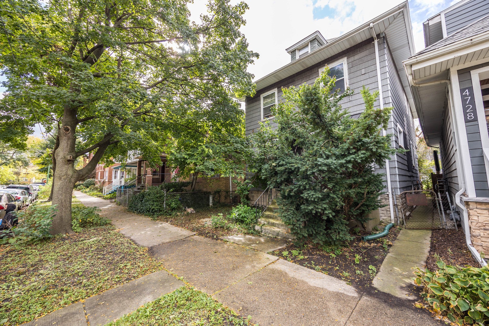 4726 N Maplewood Avenue