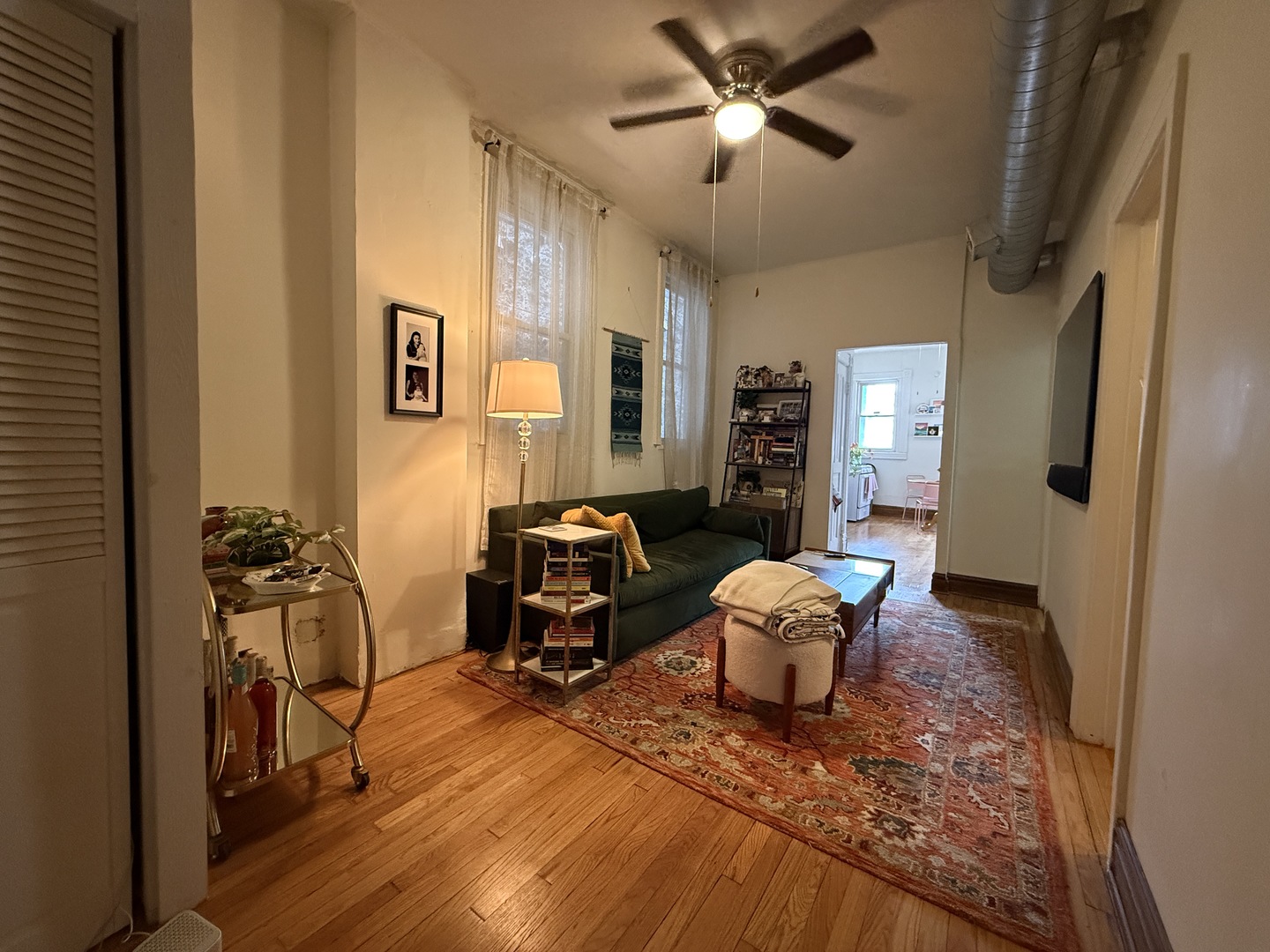 2042 W Chicago Avenue 2R