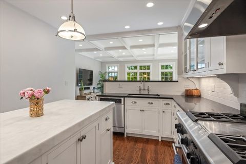 Tiny photo for 1024 Pontiac Road, Wilmette, IL 60091 (MLS # 12511122)