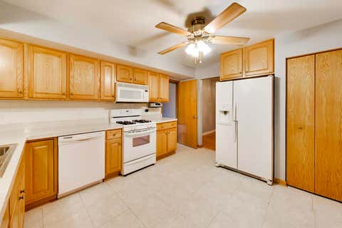 Tiny photo for 6101 W 80th Place, Burbank, IL 60459 (MLS # 12728681)