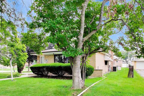 Tiny photo for 6101 W 80th Place, Burbank, IL 60459 (MLS # 12728681)