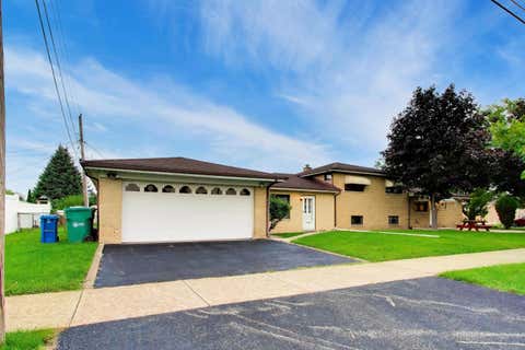 Tiny photo for 6101 W 80th Place, Burbank, IL 60459 (MLS # 12728681)