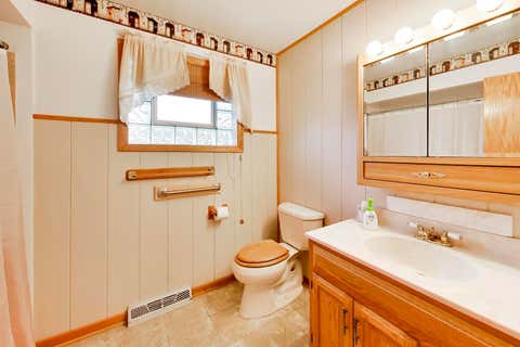 Tiny photo for 6101 W 80th Place, Burbank, IL 60459 (MLS # 12728681)