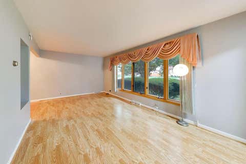 Tiny photo for 6101 W 80th Place, Burbank, IL 60459 (MLS # 12728681)