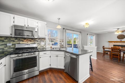 Tiny photo for 102 Chelsea Avenue, Sugar Grove, IL 60554 (MLS # 12570761)