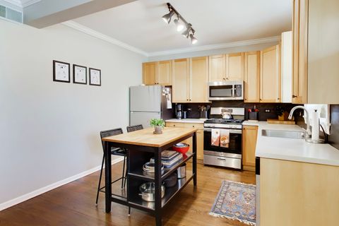 Tiny photo for 6253 N Magnolia Avenue #3, Chicago, IL 60660 (MLS # 12621550)
