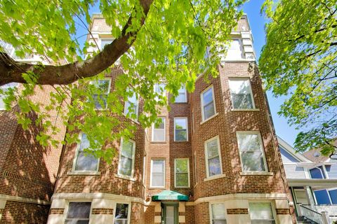 Photo of 6253 N Magnolia Avenue #3, Chicago, IL 60660 (MLS # 12621550)