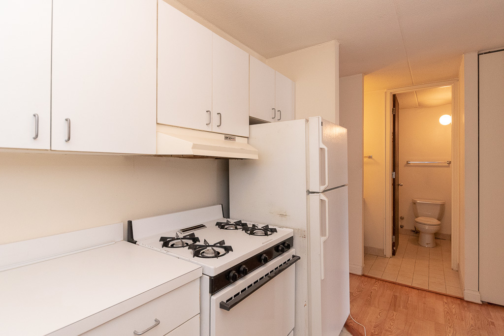 622 W WELLINGTON Avenue 12