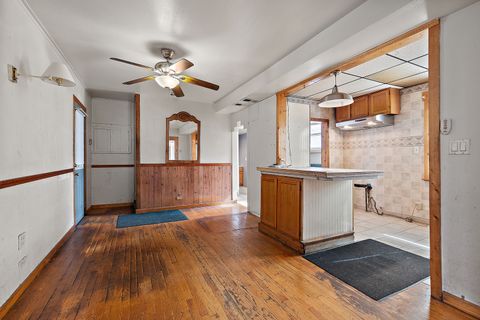 Tiny photo for 9827 Melvina Avenue, Oak Lawn, IL 60453 (MLS # 12499448)