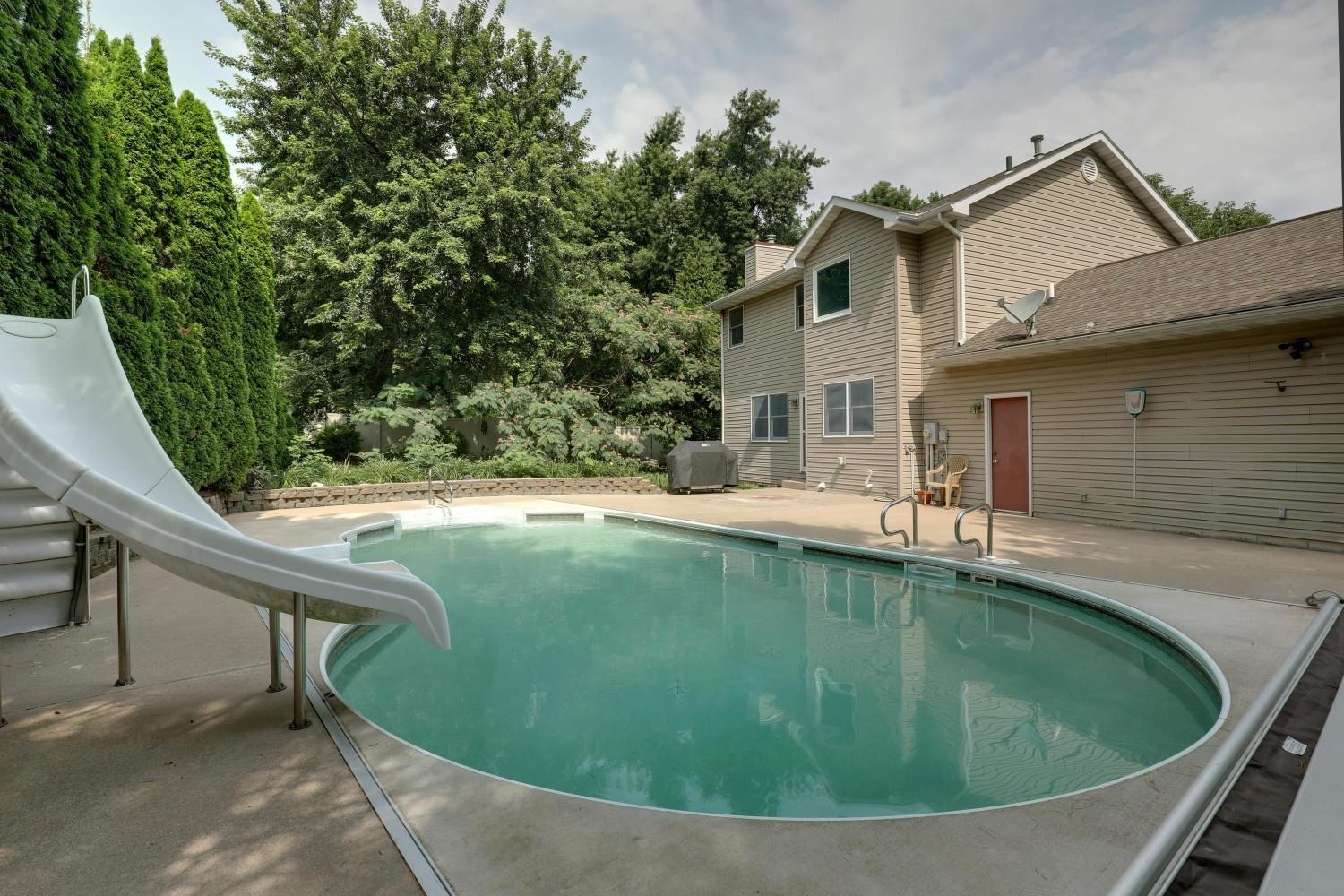 4506 Woodland Trail