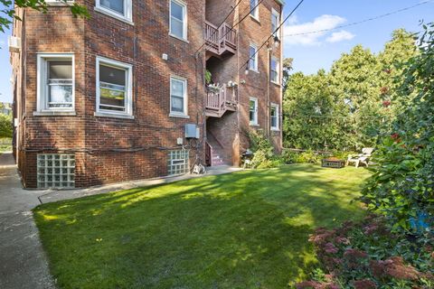 Tiny photo for 1129 Bonnie Brae Place #1S, River Forest, IL 60305 (MLS # 12485041)