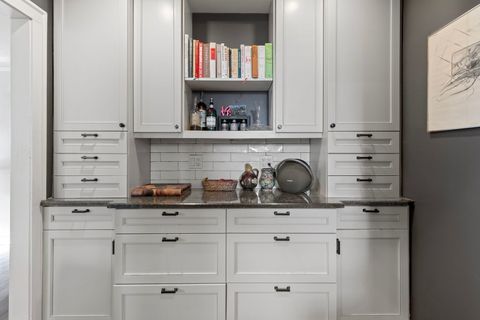 Tiny photo for 1129 Bonnie Brae Place #1S, River Forest, IL 60305 (MLS # 12485041)