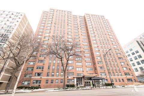 Photo of 2909 N Sheridan Road #407, Chicago, IL 60657 (MLS # 12605775)