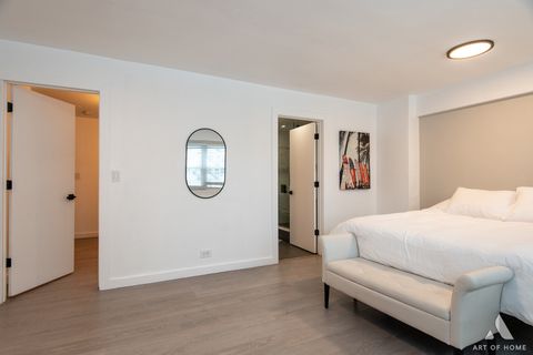 Tiny photo for 2909 N Sheridan Road #407, Chicago, IL 60657 (MLS # 12605775)