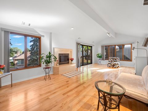 Tiny photo for 16 Princess Court #16, Westchester, IL 60154 (MLS # 12465182)