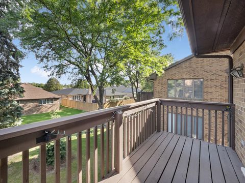 Tiny photo for 16 Princess Court #16, Westchester, IL 60154 (MLS # 12465182)