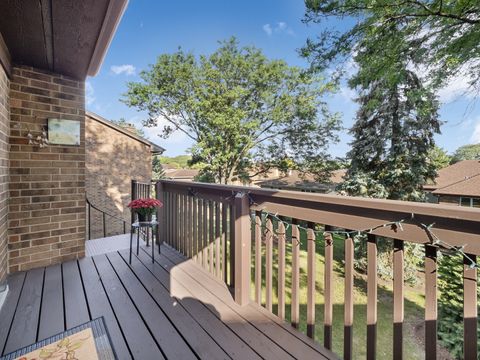 Tiny photo for 16 Princess Court #16, Westchester, IL 60154 (MLS # 12465182)