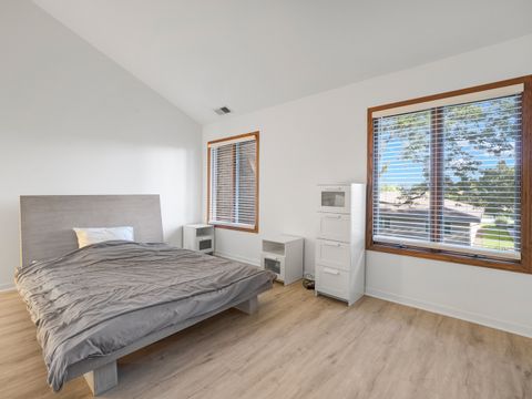 Tiny photo for 16 Princess Court #16, Westchester, IL 60154 (MLS # 12465182)