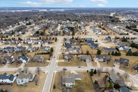 Tiny photo for 5280 Kristi Lane, Bettendorf, IA 52722 (MLS # 12573112)