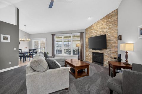 Tiny photo for 5280 Kristi Lane, Bettendorf, IA 52722 (MLS # 12573112)