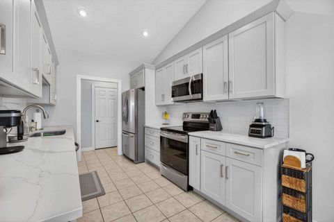 Tiny photo for 5280 Kristi Lane, Bettendorf, IA 52722 (MLS # 12573112)