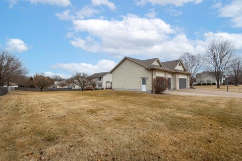 Tiny photo for 5280 Kristi Lane, Bettendorf, IA 52722 (MLS # 12573112)