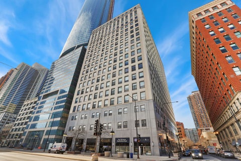 Photo of 910 S Michigan Avenue #304, Chicago, IL 60605 (MLS # 12769056)