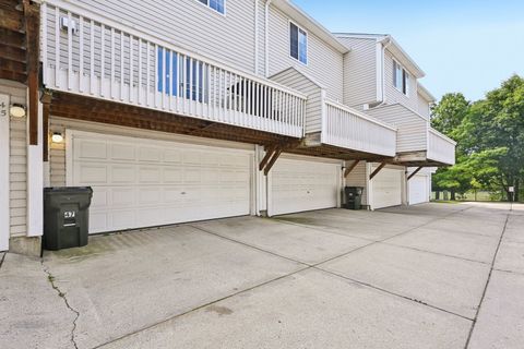 Tiny photo for 47 S Treehouse Lane, Round Lake, IL 60073 (MLS # 12606118)