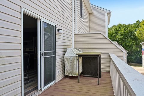 Tiny photo for 47 S Treehouse Lane, Round Lake, IL 60073 (MLS # 12606118)