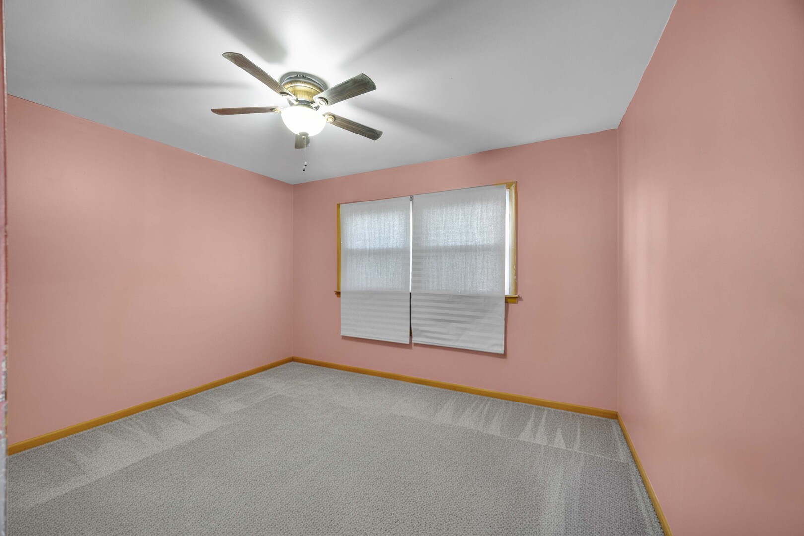 16508 EMERALD Avenue