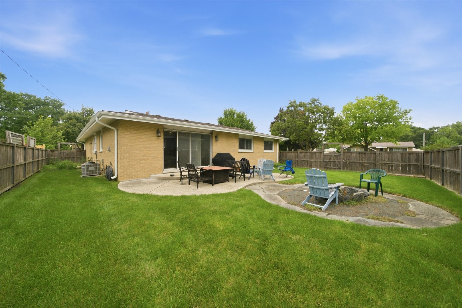 601 E Dogwood Lane