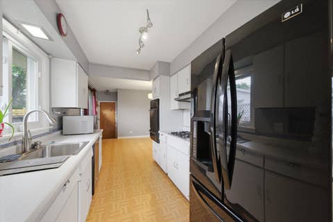 Tiny photo for 601 E Dogwood Lane, Mount Prospect, IL 60056 (MLS # 12739921)