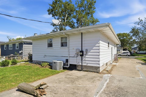 Tiny photo for 18460 Oakwood Avenue, Lansing, IL 60438 (MLS # 12770565)