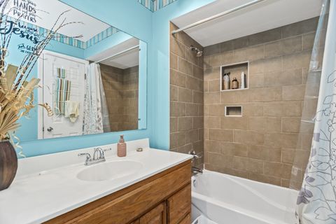 Tiny photo for 16506 Kenwood Avenue, South Holland, IL 60473 (MLS # 12564005)