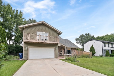 Photo of 669 Tamarisk Terrace, Crystal Lake, IL 60014 (MLS # 12748042)