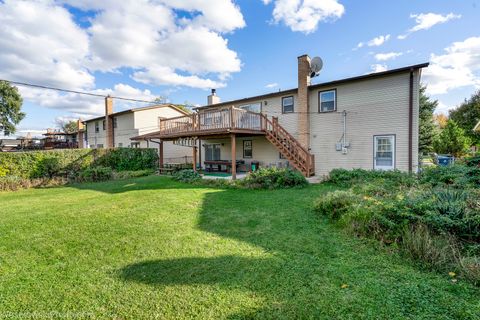 Tiny photo for 1822 W Catalpa Lane, Mount Prospect, IL 60056 (MLS # 12504045)