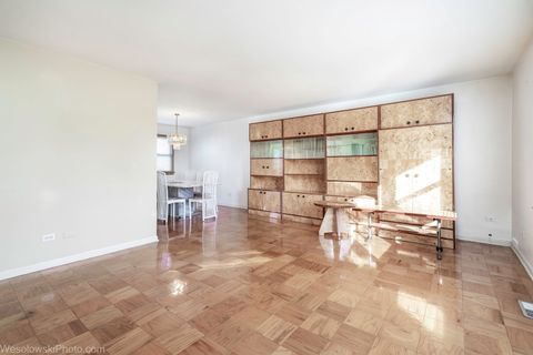 Tiny photo for 1822 W Catalpa Lane, Mount Prospect, IL 60056 (MLS # 12504045)