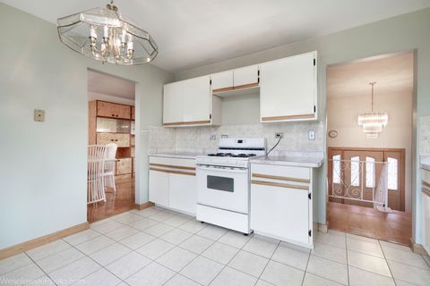 Tiny photo for 1822 W Catalpa Lane, Mount Prospect, IL 60056 (MLS # 12504045)