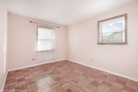 Tiny photo for 1822 W Catalpa Lane, Mount Prospect, IL 60056 (MLS # 12504045)