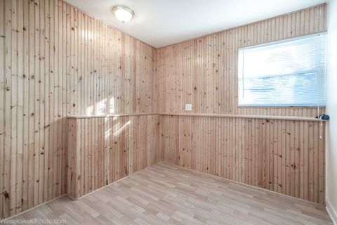 Tiny photo for 1822 W Catalpa Lane, Mount Prospect, IL 60056 (MLS # 12504045)