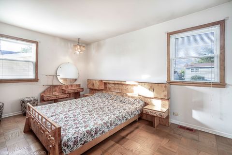 Tiny photo for 1822 W Catalpa Lane, Mount Prospect, IL 60056 (MLS # 12504045)