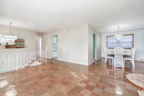 Tiny photo for 1822 W Catalpa Lane, Mount Prospect, IL 60056 (MLS # 12504045)