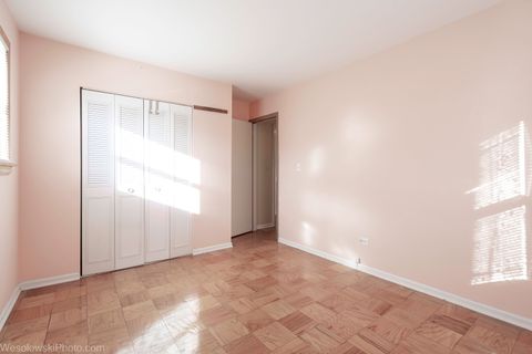 Tiny photo for 1822 W Catalpa Lane, Mount Prospect, IL 60056 (MLS # 12504045)