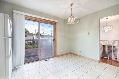 Tiny photo for 1822 W Catalpa Lane, Mount Prospect, IL 60056 (MLS # 12504045)