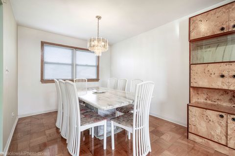 Tiny photo for 1822 W Catalpa Lane, Mount Prospect, IL 60056 (MLS # 12504045)