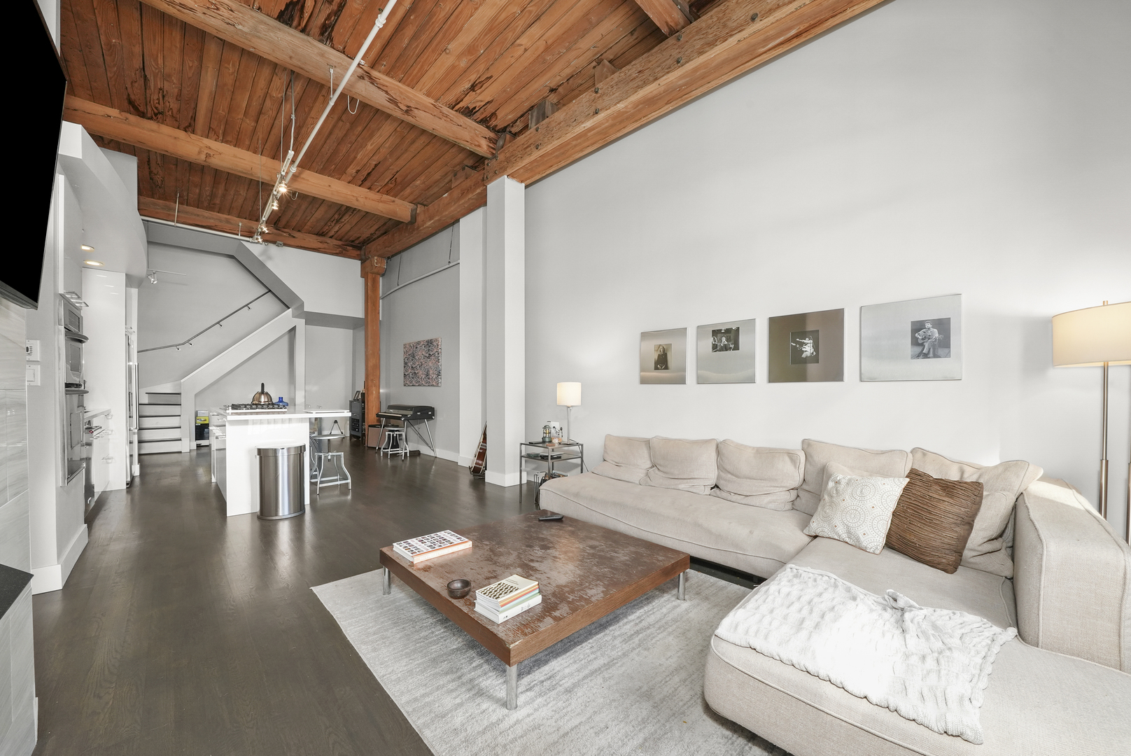 360 W Illinois Street 614