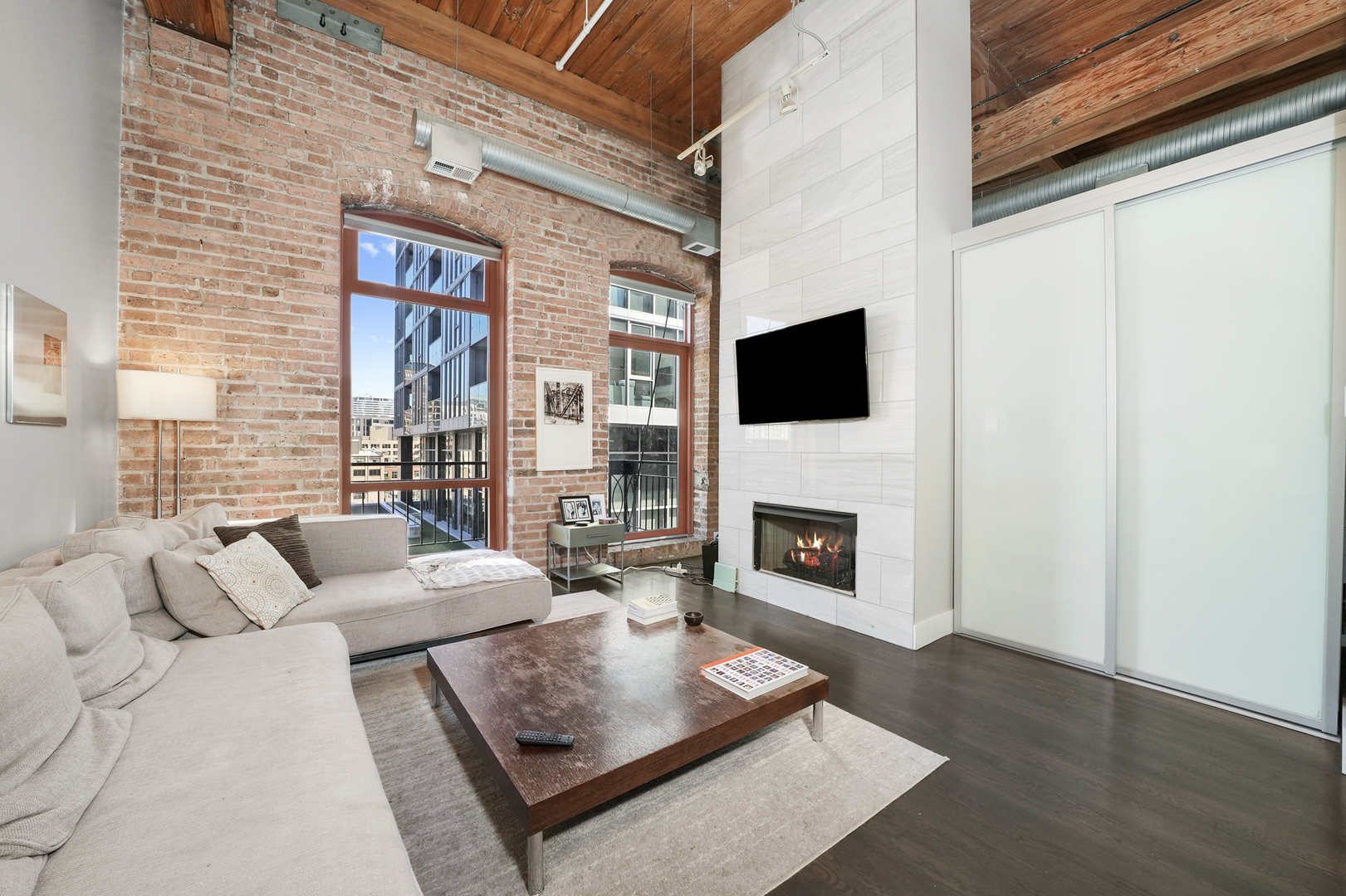360 W Illinois Street 614