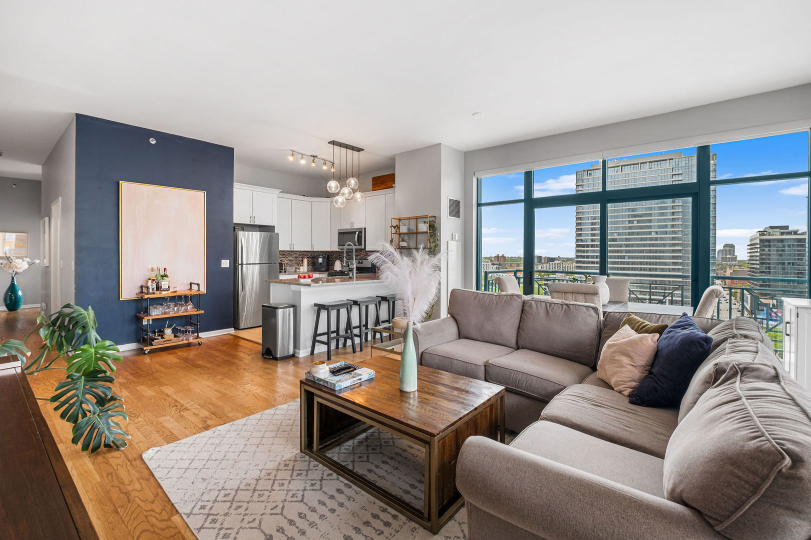 340 W Superior Street 1401