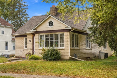 Tiny photo for 509 Holcomb Avenue, Milledgeville, IL 61051 (MLS # 12795321)